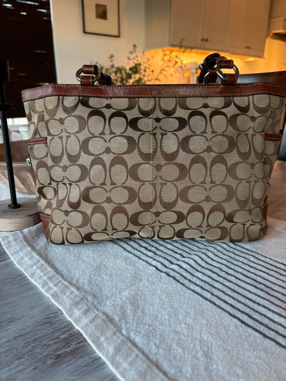 🍃🦋 Coach Heritage Brown Signature Canvas Tote with Leather Trim 12729 - Picture 4 of 16